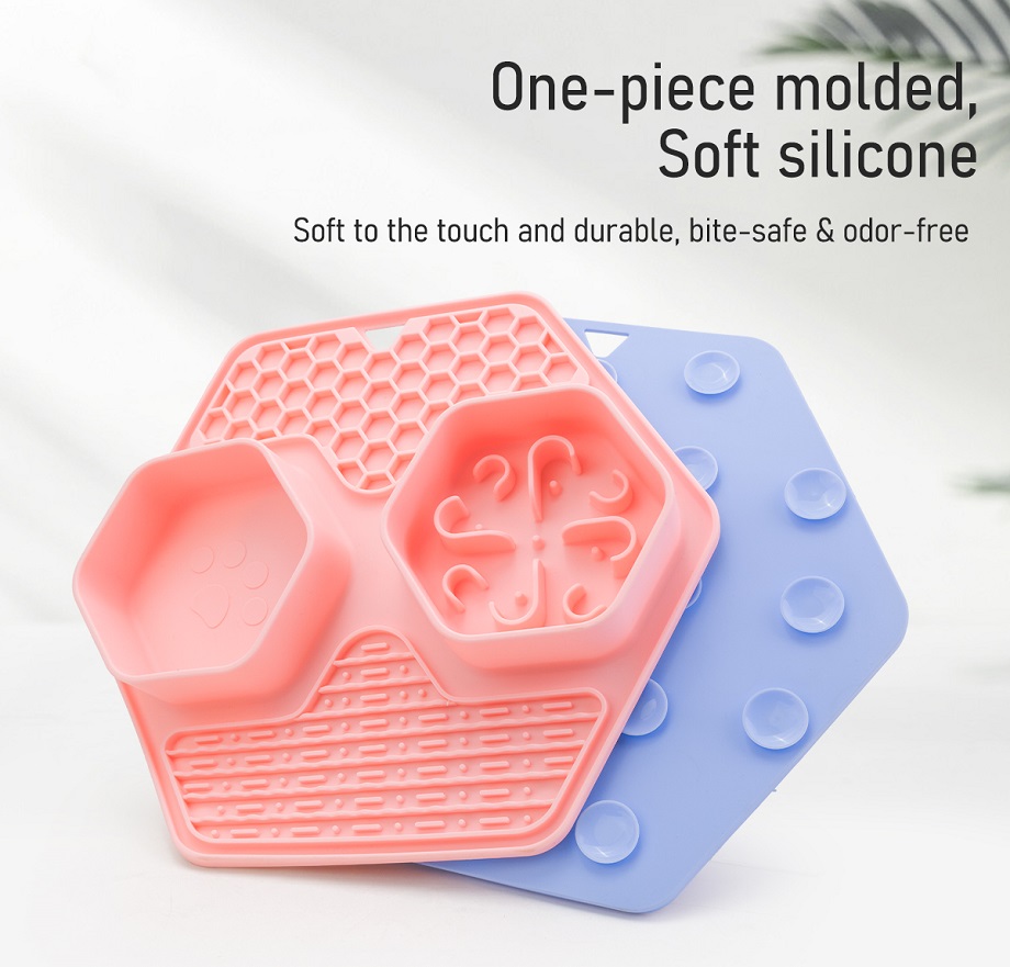 Tapete de silicone para alimentação de cães, que ajuda a diminuir a velocidade com que os cães comem.
