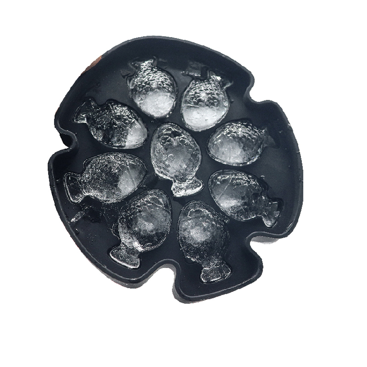 フィッシュキューブアイストレイ