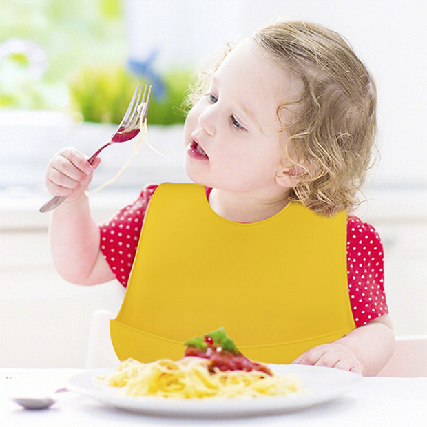 シリコン製ベビーバンダナ