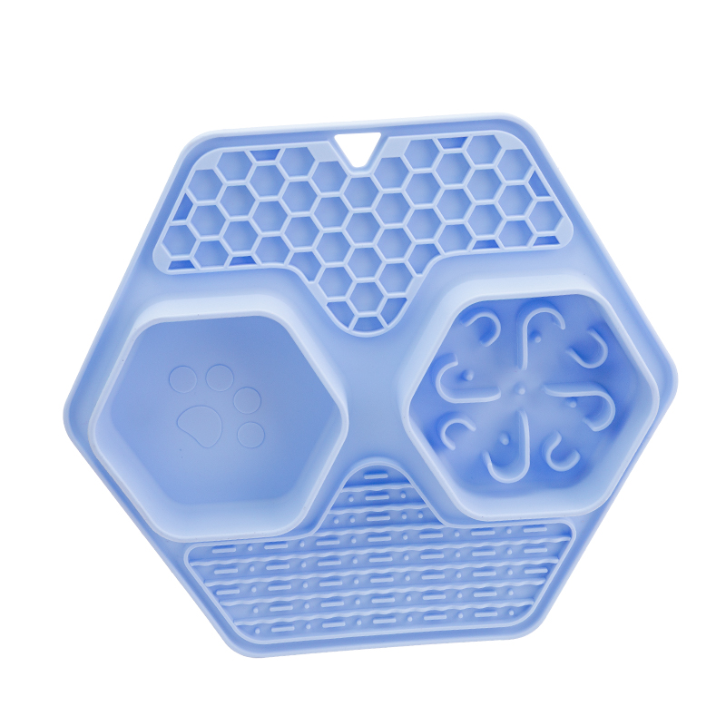 Tapete de silicone para alimentação de cães, que ajuda a diminuir a velocidade com que os cães comem.