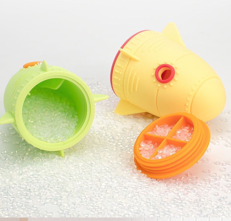 ロケットトリートディスペンサー玩具