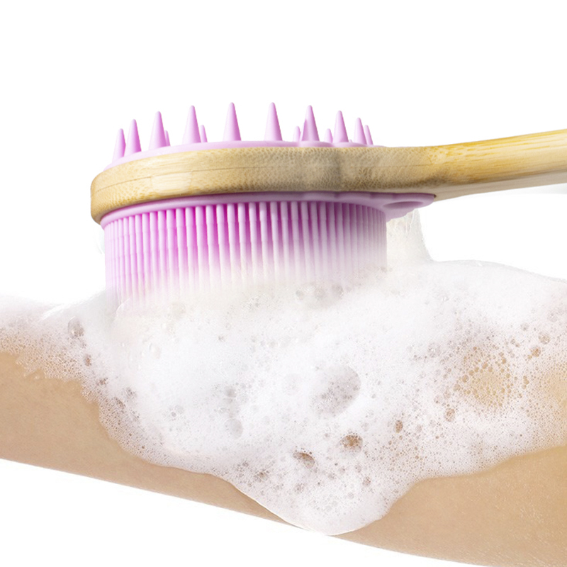 長い柄のバスブラシ