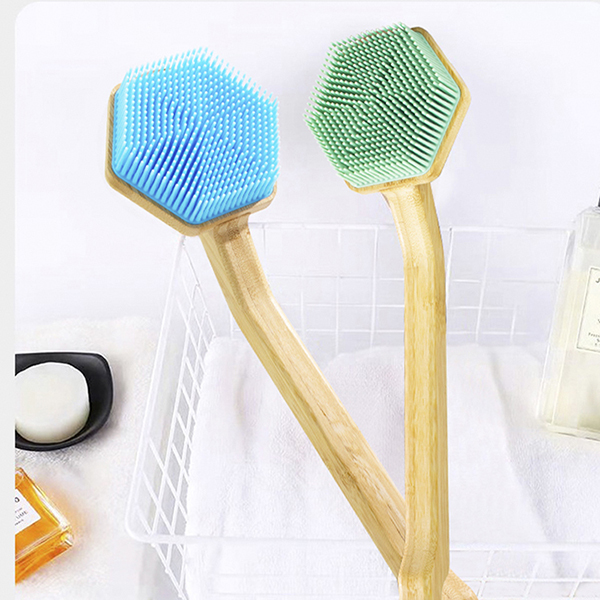 柄の長いシャワーブラシ