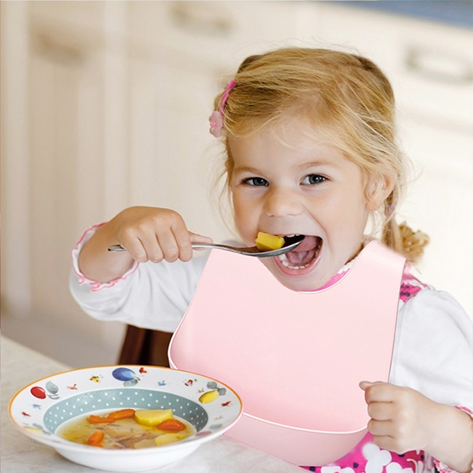 シリコン製ベビーバンダナ