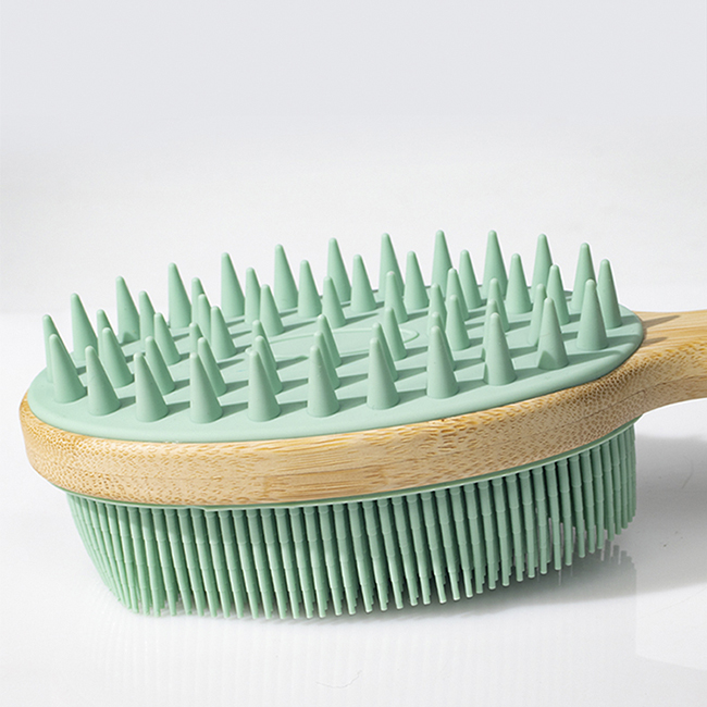 長い柄のバスブラシ